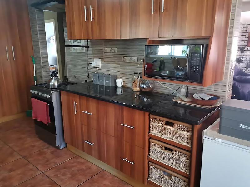 3 Bedroom Property for Sale in Heiderand Western Cape